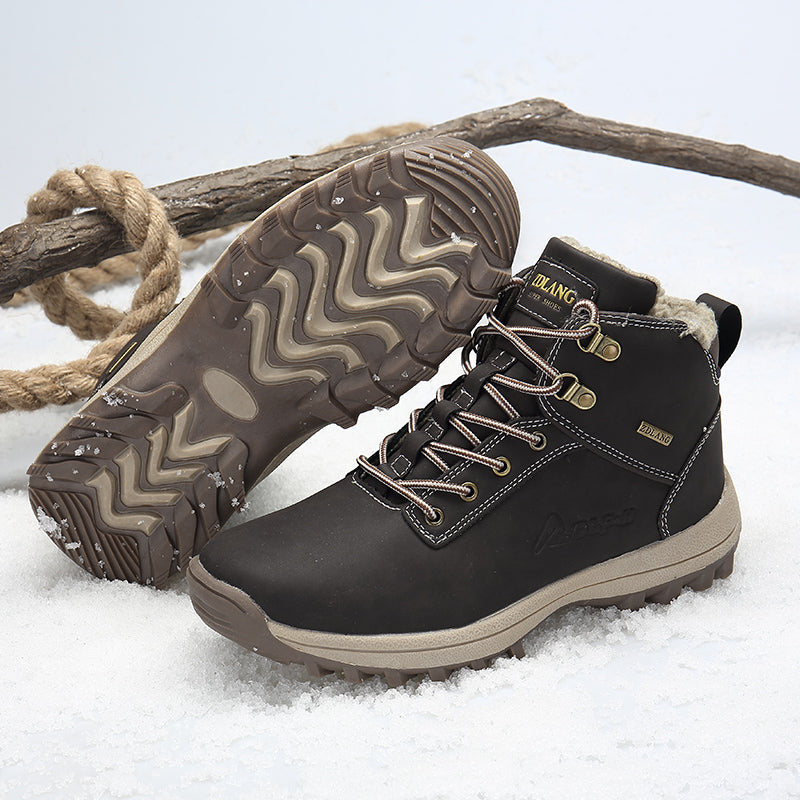 Bota Masculina Adventure Trekk