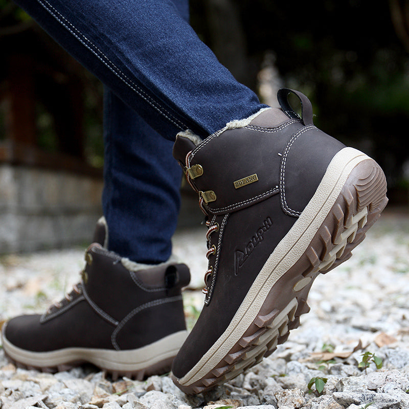 Bota Masculina Adventure Trekk