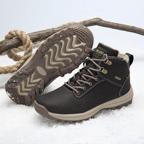 Bota Masculina Adventure Trekk